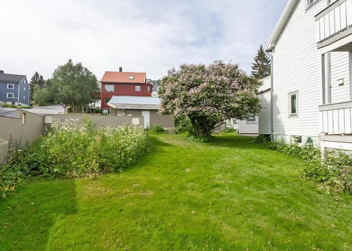 Leilighet 2-bedroom With Private Entrance Near Centre